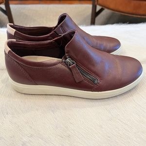 ECCO WOMEN'S SOFT 7 SLIP-ON SIDE ZIP SNEAKER